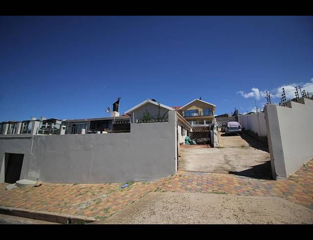 3 BEDROOM HOUSE FOR SALE IN DE BAKKE